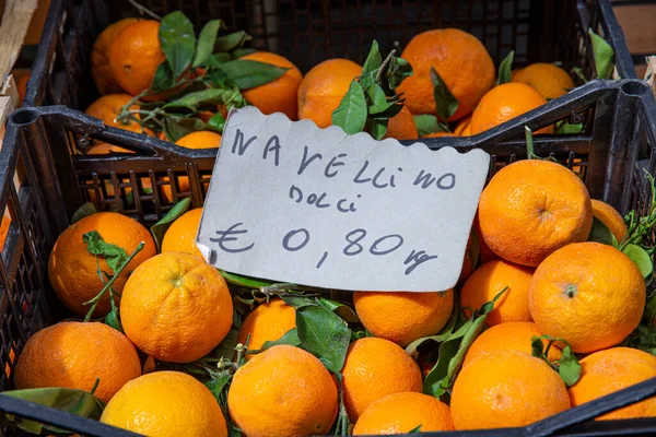 Frische Orangen Auf Dem Wochenmarkt Sizilien Italien Nahaufnahme — Stockfoto