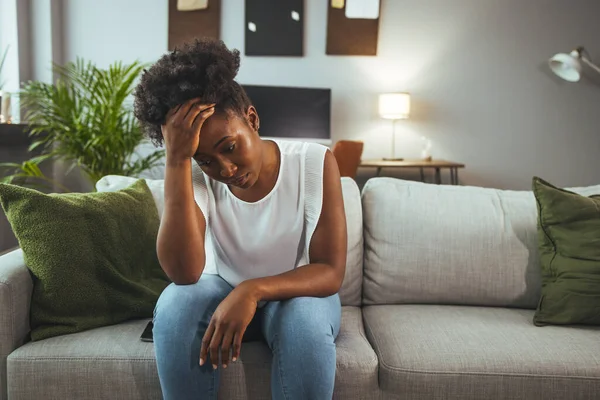 Triste Joven Mujer Negra Retrato Sintiendo Emociones Negativas Jovencita Problemas — Foto de Stock