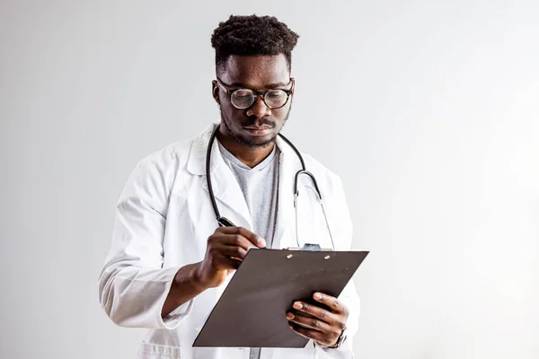 Portrait African American Male Doctor Wearing White Coat Standing Hospital — Fotografia de Stock