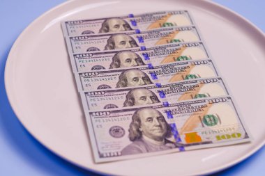 Amerikan doları atışı. Para plakası.