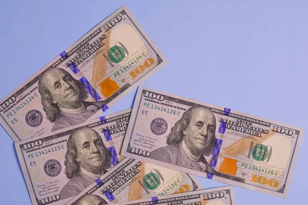 Amerikan doları atışı. Para.