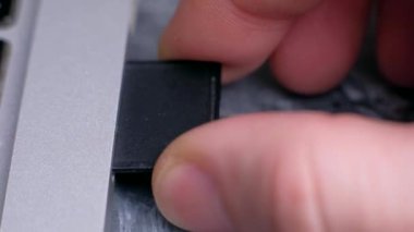 Sd kartı laptop içine ekler