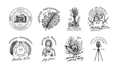 Düğün fotoğrafçısı rozetleri ya da logoları. Tatil için fotoğraf makinesi. Fotoğraf Topluluğu. Retro Stüdyo için şablonlar, antika mağaza veya mağaza. Kartpostal ve afişler için el çizimi. 