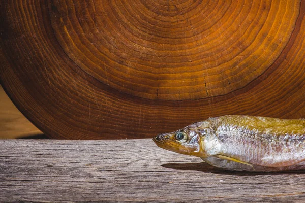 Fiskserien Basaren Rader Torkad Fisk Olika Raser Ligger Bänken Marknaden — Stockfoto