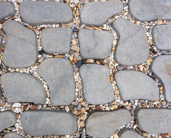 庭を自然に美しく 屋外に飾る石の表面 — ストック写真