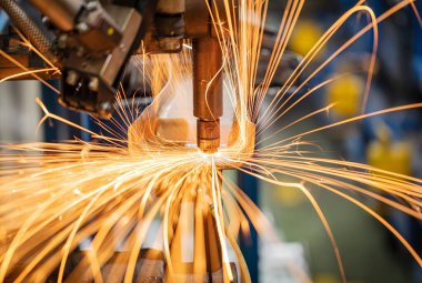 Otomotiv endüstrisinde tuhaf ve güzel kaynaklardan çıkan kıvılcımlar..