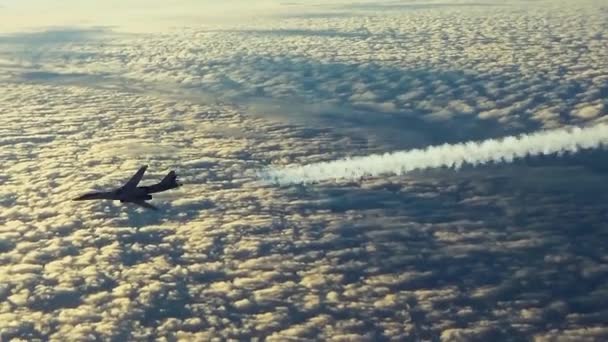 Avionul Tu-160 coboară Clip video