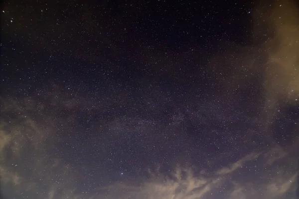 Cielo Estrellas Nubes Vía Láctea Noche —  Fotos de Stock