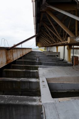 Büyük Strahov Stadyumu, Çek Cumhuriyeti 'nin Prag bölgesinin Strahov bölgesinde yer alan bir stadyumdur.. 