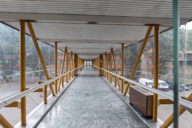 Büyük Strahov Stadyumu, Çek Cumhuriyeti 'nin Prag bölgesinin Strahov bölgesinde yer alan bir stadyumdur.. 