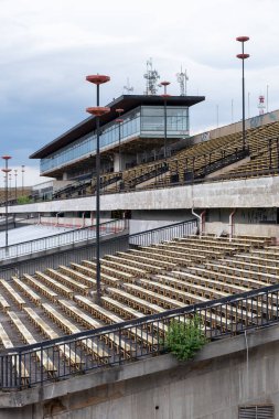 Büyük Strahov Stadyumu, Çek Cumhuriyeti 'nin Prag bölgesinin Strahov bölgesinde yer alan bir stadyumdur.. 