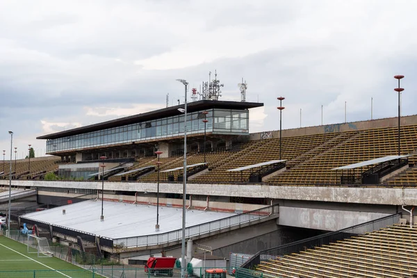 大斯特劳霍夫体育场 Great Strahov Stadium 是捷克布拉格市斯特劳夫区的一座体育场 — 图库照片