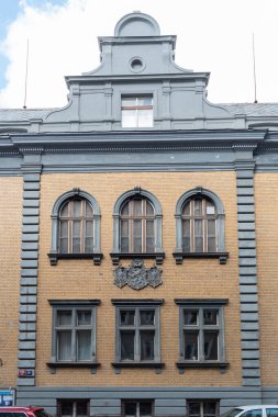 İlk olarak 1895-1898 yılları arasında inşaatçı F. Hodek 'in planlarına göre inşa edilen neo-rönesans binası, daha sonra 1920 ve 1930' larda tamamlanmış ve modern ve işlevsel bir tarzda genişletilmiştir..