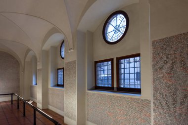 Josefov ilçesi Prag 'ın en küçük kadastro alanıdır ve Eski Şehir' i kapsar. 1850 yılına kadar Josefov 'a Yahudi Kasabası denirdi, hatta daha önce bu bölgeye Yahudi Mahallesi denirdi. Bugün önemli bir Yahudi 'nin iyi korunmuş bir kompleksi.