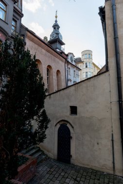 Josefov ilçesi Prag 'ın en küçük kadastro alanıdır ve Eski Şehir' i kapsar. 1850 yılına kadar Josefov 'a Yahudi Kasabası denirdi, hatta daha önce bu bölgeye Yahudi Mahallesi denirdi. Bugün önemli bir Yahudi 'nin iyi korunmuş bir kompleksi.