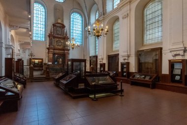 Josefov ilçesi Prag 'ın en küçük kadastro alanıdır ve Eski Şehir' i kapsar. 1850 yılına kadar Josefov 'a Yahudi Kasabası denirdi, hatta daha önce bu bölgeye Yahudi Mahallesi denirdi. Bugün önemli bir Yahudi 'nin iyi korunmuş bir kompleksi.