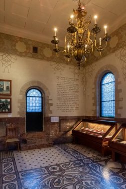 Josefov ilçesi Prag 'ın en küçük kadastro alanıdır ve Eski Şehir' i kapsar. 1850 yılına kadar Josefov 'a Yahudi Kasabası denirdi, hatta daha önce bu bölgeye Yahudi Mahallesi denirdi. Bugün önemli bir Yahudi 'nin iyi korunmuş bir kompleksi.