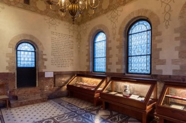 Josefov ilçesi Prag 'ın en küçük kadastro alanıdır ve Eski Şehir' i kapsar. 1850 yılına kadar Josefov 'a Yahudi Kasabası denirdi, hatta daha önce bu bölgeye Yahudi Mahallesi denirdi. Bugün önemli bir Yahudi 'nin iyi korunmuş bir kompleksi.