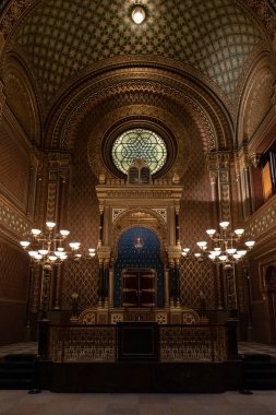 Josefov ilçesi Prag 'ın en küçük kadastro alanıdır ve Eski Şehir' i kapsar. 1850 yılına kadar Josefov 'a Yahudi Kasabası denirdi, hatta daha önce bu bölgeye Yahudi Mahallesi denirdi. Bugün önemli bir Yahudi 'nin iyi korunmuş bir kompleksi.