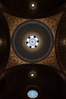 Josefov ilçesi Prag 'ın en küçük kadastro alanıdır ve Eski Şehir' i kapsar. 1850 yılına kadar Josefov 'a Yahudi Kasabası denirdi, hatta daha önce bu bölgeye Yahudi Mahallesi denirdi. Bugün önemli bir Yahudi 'nin iyi korunmuş bir kompleksi.