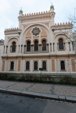 Josefov ilçesi Prag 'ın en küçük kadastro alanıdır ve Eski Şehir' i kapsar. 1850 yılına kadar Josefov 'a Yahudi Kasabası denirdi, hatta daha önce bu bölgeye Yahudi Mahallesi denirdi. Bugün önemli bir Yahudi 'nin iyi korunmuş bir kompleksi.