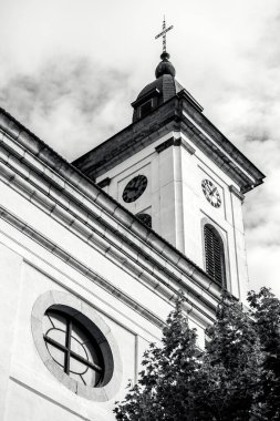 Terezn - İmparator II. Joseph tarafından hiç fethedilmemiş bir kale. Anavatanı savunmak ve annesi Maria Theresa 'nın onuruna. Unutulmuş güzellikleri ve keşfedilmemiş tarihi olan bir şehir..