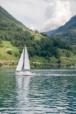 İsviçre 'nin mimarisi, doğası ve manzarası