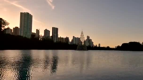 Časová Prodleva Krásném Městském Jezeře Při Západu Slunce Jezero Několika — Stock video