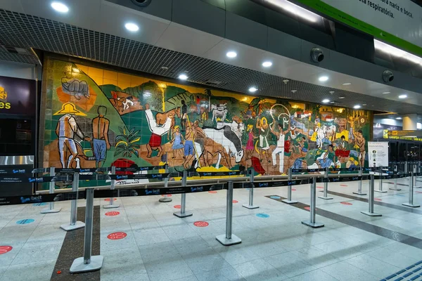 Recife Brasil Outubro 2021 Interior Aeroporto Internacional Recife Mural Cerâmico — Fotografia de Stock