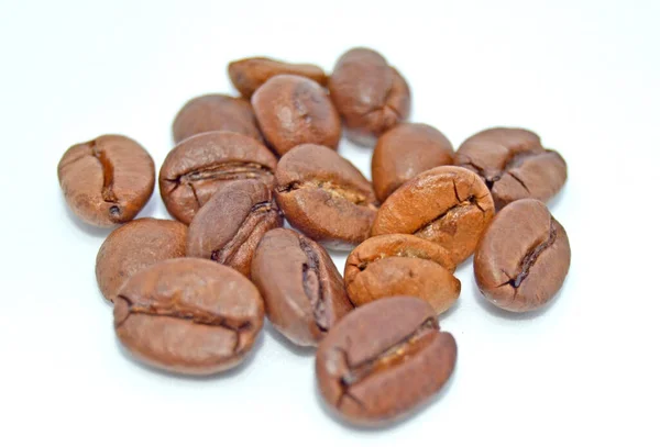 Kaffebönor Som Isolerad Vit Bakgrund Kaffe — Stockfoto