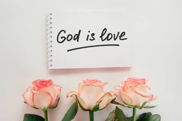 God Love Christian Lettering Biblical Phrase Pink Rose Flowers Bouquet — Stock fotografie