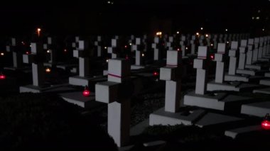 Korkunç arka plan mezarlığı, karanlık, korku konsepti, Cadılar Bayramı. mezar taşları