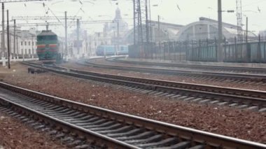 Demiryolu lokomotifi. Ön manzara. Eski Sovyet dizel aracı. Sovyet 'in ön görüntüsü