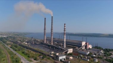 Gaz türbini doğal gazı, diğer sıvı yakıtlar mekanik enerjiyi dönüştürür. Havadan