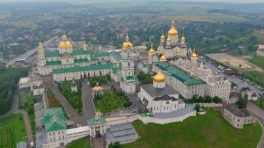 Pochaev Manastırı, Ortodoks Kilisesi, gündüz Pochayiv Lavra, Ukrayna. Pochayiv Lavra
