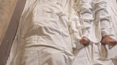 Doğuştan hastalıkları olan insanların covid-19 hastalığına yakalanma riski daha yüksektir. Cesede yakın çekim