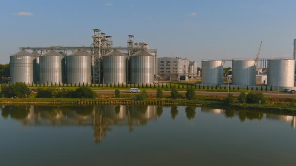 Oil refinery from industrial area, aerial view gas, petrochemical industry, butter refinery, tank — Stock Video