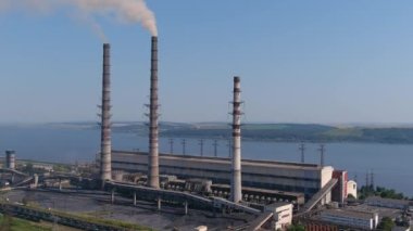 Gaz türbini doğal gazı, diğer sıvı yakıtlar mekanik enerjiyi dönüştürür. Havadan