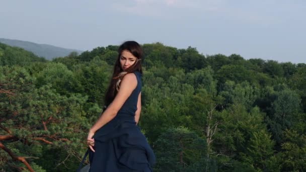 Beautiful Wild Medieval Woman Blue Dress Feathers Her Hair Stands — Stock Video