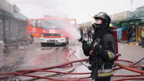 Background You Can See Fire Truck Firefighters Fighting Fire Water — Vídeo de stock
