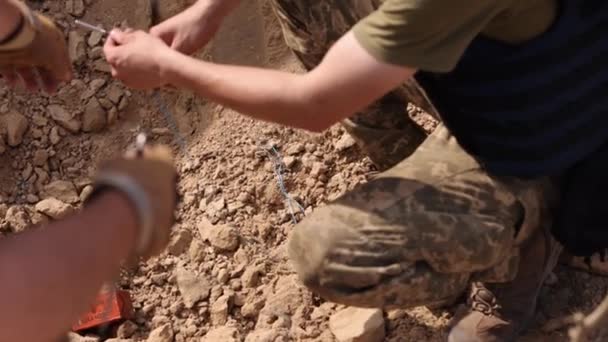 Army Soldier Terrorist Team Combat Engineer Ammunition Tech Explosives Expert — Vídeo de Stock