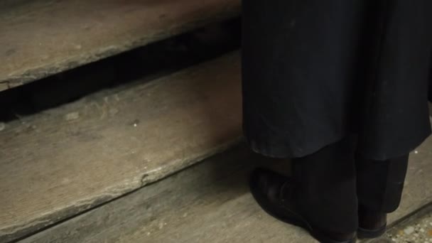 Man Antique Boots Climbs Wooden Staircase 20Th Century Style Concept — Stockvideo