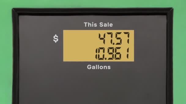 Цены Топливо Взлетели Бензин Дорогой Привели Дисплеи Открытых Автозаправочных Станциях — стоковое видео