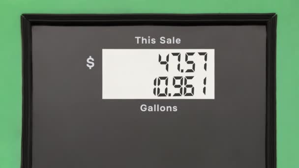 Цены Топливо Высокие Цены Бензин Привели Дисплеи Азс Растущие Расходы — стоковое видео