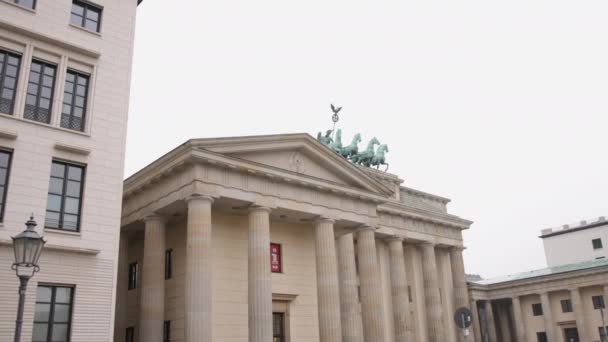 Brandenburg Gate German Brandenburger Tor Неоклассический Памятник Xviii Века Берлине — стоковое видео