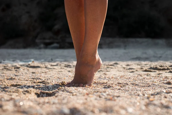 Female Bare Feet Stand Sandy Beach Summer Day — Foto de Stock