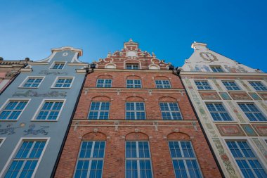 1 Eylül 2020 Gdansk Polonya, eski kasabadaki güzel renkli evler