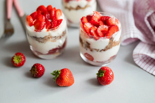 Delicious Homemade Dessert Cream Strawberries Glass — Stock Photo, Image