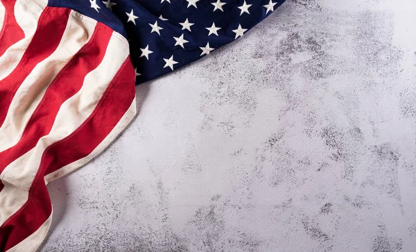 Amerika Birleşik Devletleri Bayrağını Taştan Arka Planda Taşıyan Başkanlık Günü — Stok fotoğraf