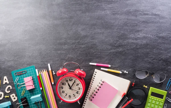 Educación Vuelta Escuela Concepto Vista Superior Materiales Escolares Coloridos Con —  Fotos de Stock